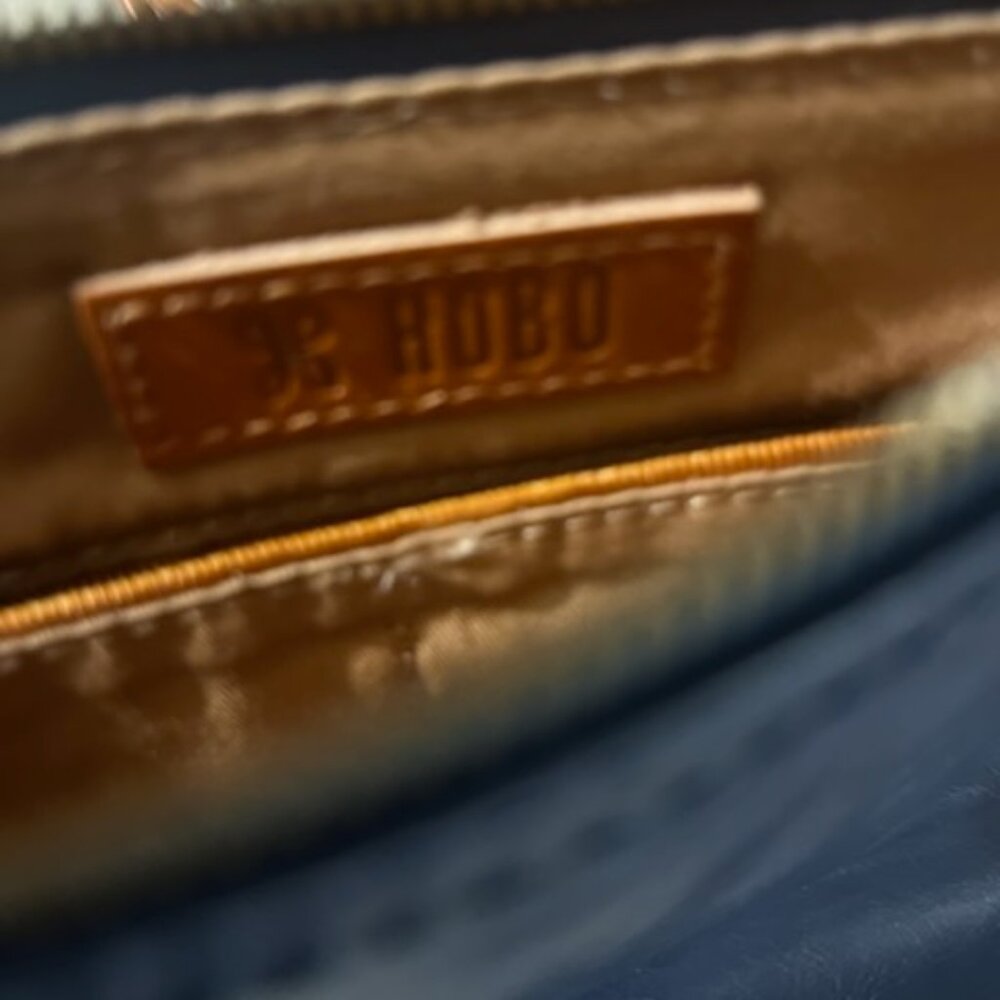 Hobo Crossbody Bags - Picture 3 of 16